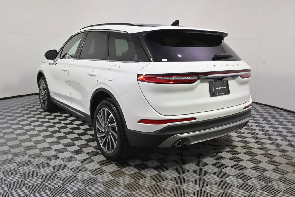 New 2026 Lincoln Corsair Reserve image 3