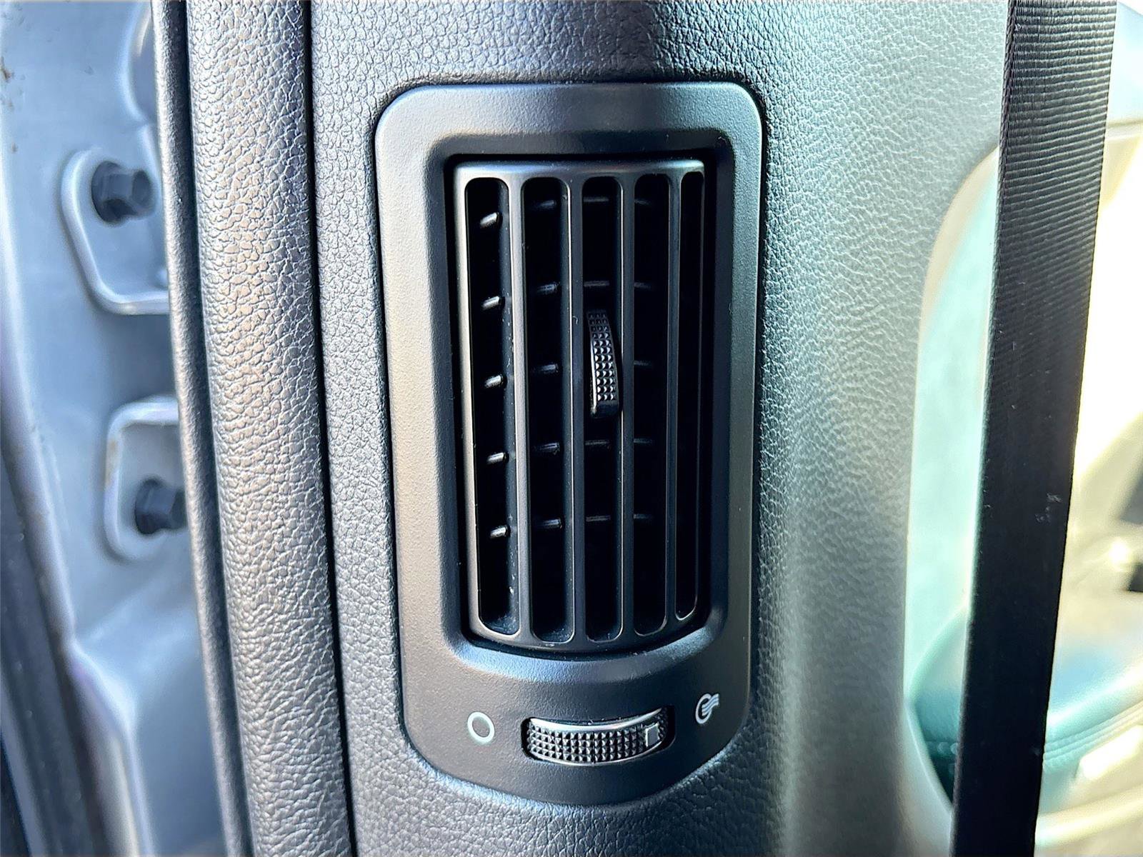 Used 2017 Hyundai Santa Fe Sport 2.0T image 37