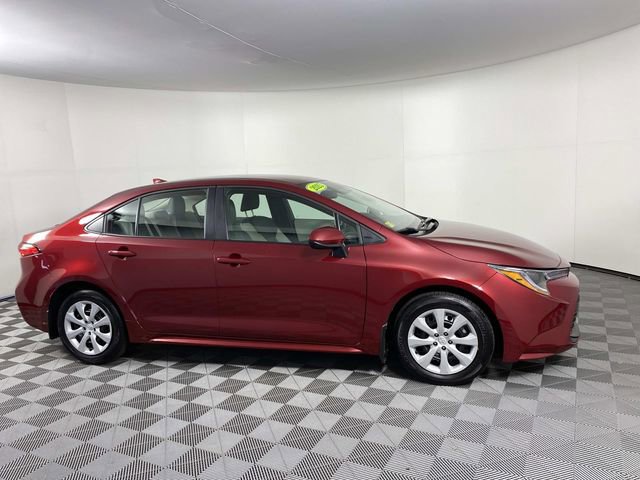 Used 2025 Toyota Corolla LE image 10