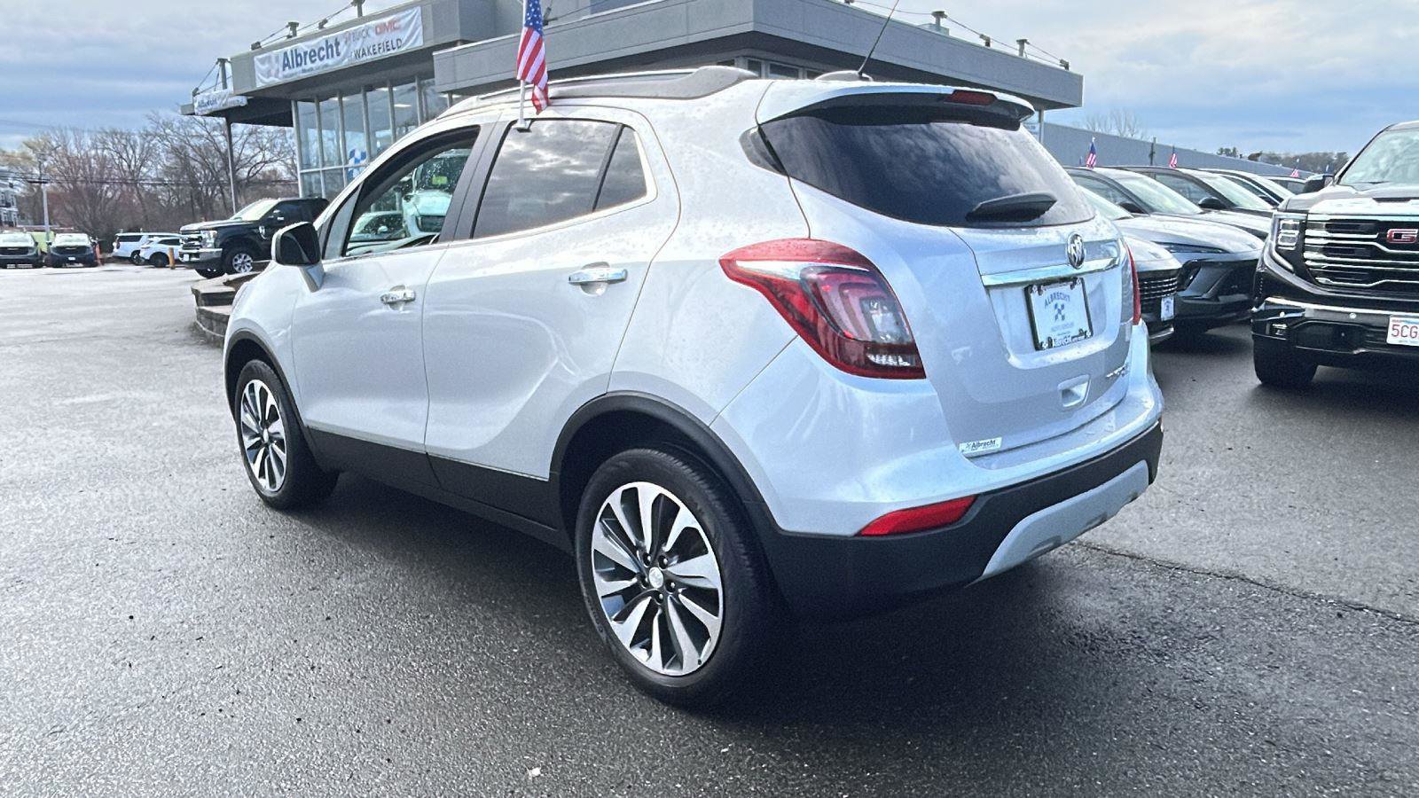 Used 2022 Buick Encore Preferred w/ Safety Package image 5