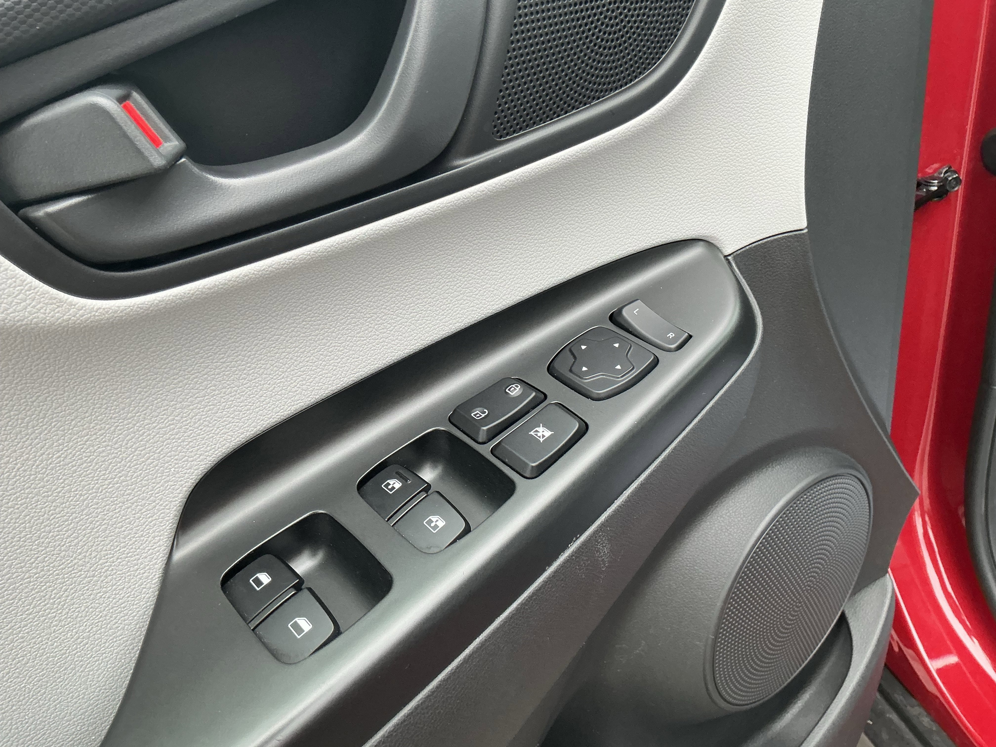 Used 2023 Hyundai Kona SEL image 16