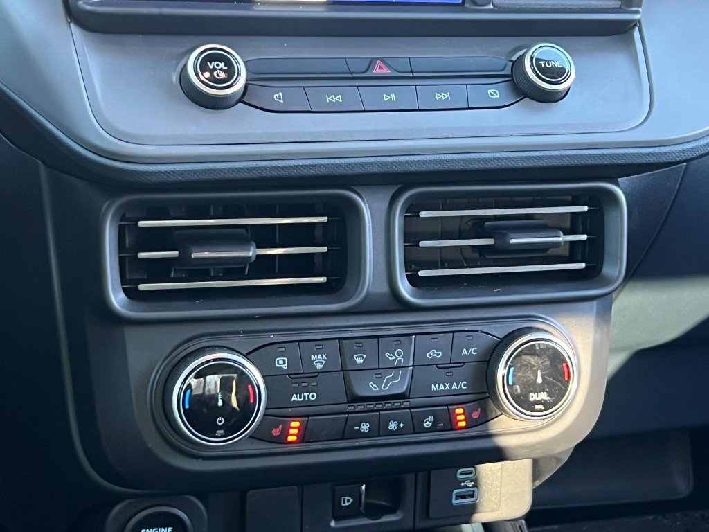 Used 2023 Ford Maverick Lariat w/ Lariat Luxury Package image 16