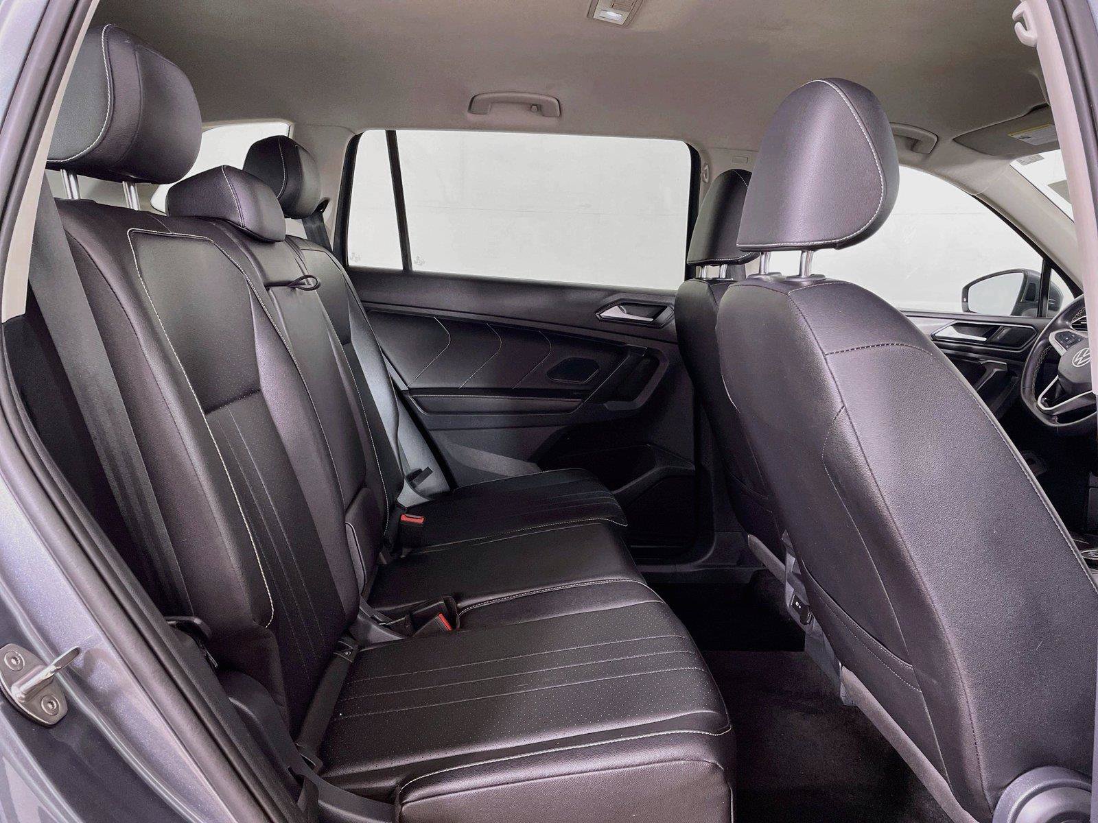 Used 2024 Volkswagen Tiguan SE AWD/4WD image 25