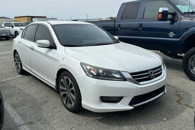 Used 2015 Honda Accord Sport image 2