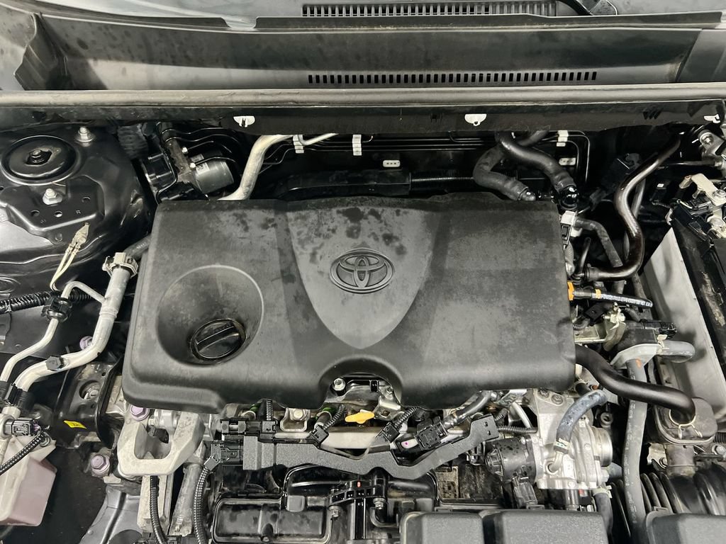 Used 2023 Toyota RAV4 LE AWD/4WD image 25