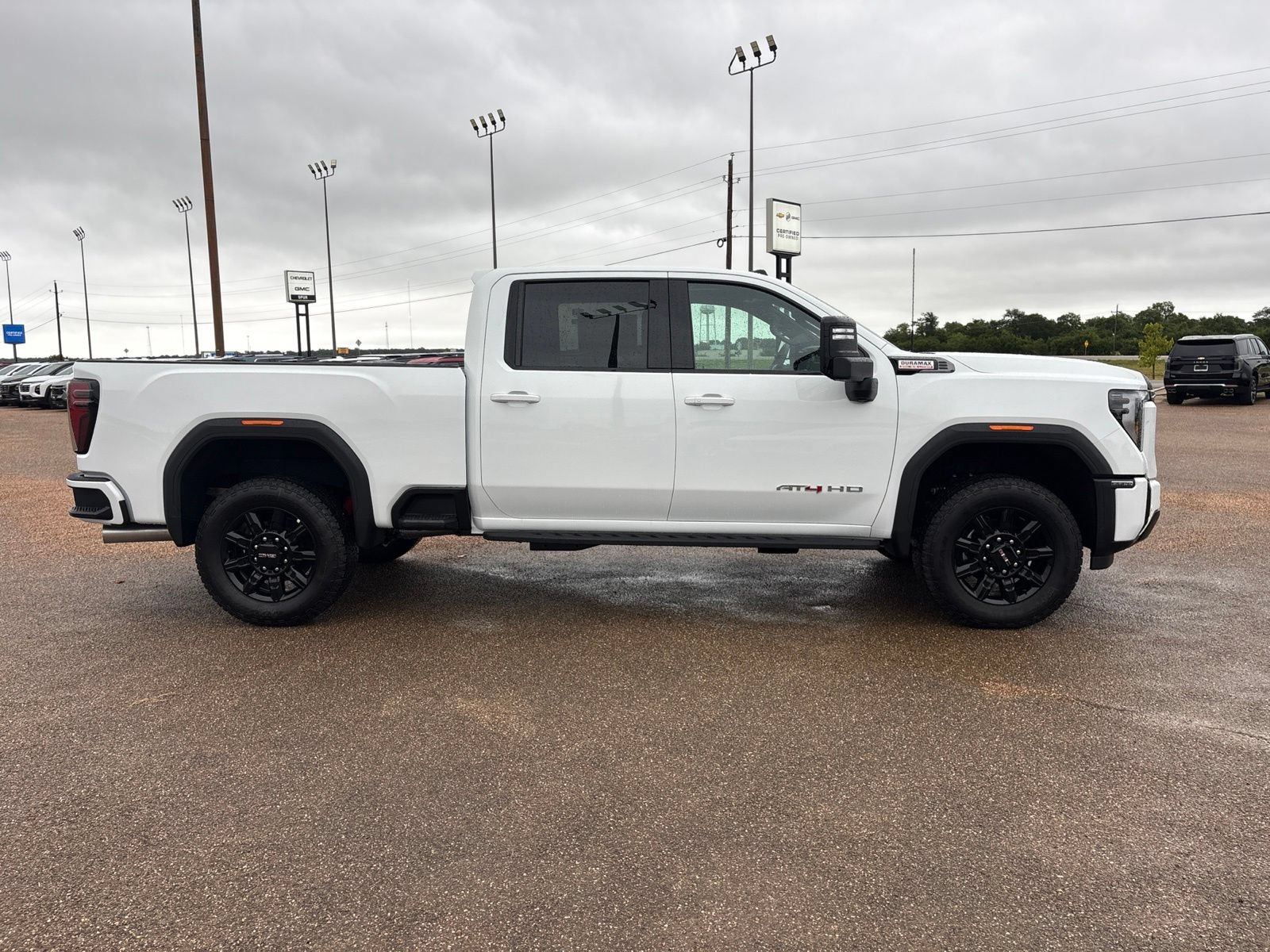 New 2026 GMC Sierra 2500 AT4 w/ AT4 Premium Plus Package AWD/4WD image 6