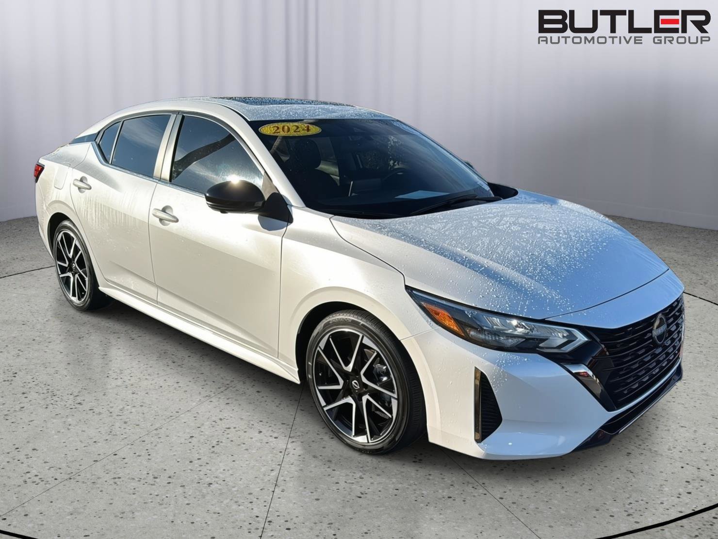 Used 2024 Nissan Sentra SR w/ SR Premium Package image 6