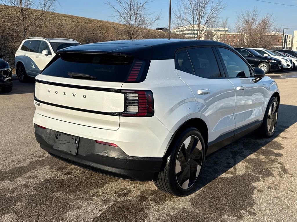 Certified 2025 Volvo EX30 Plus w/ Protection Package Premier image 4