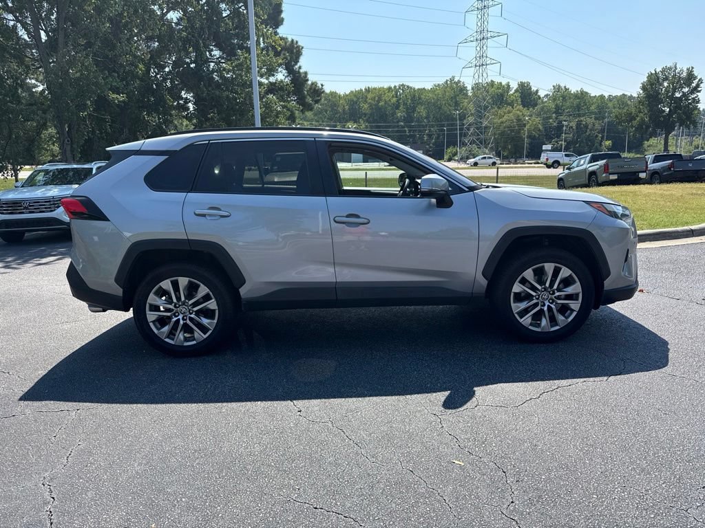 Used 2022 Toyota RAV4 XLE Premium FWD image 6