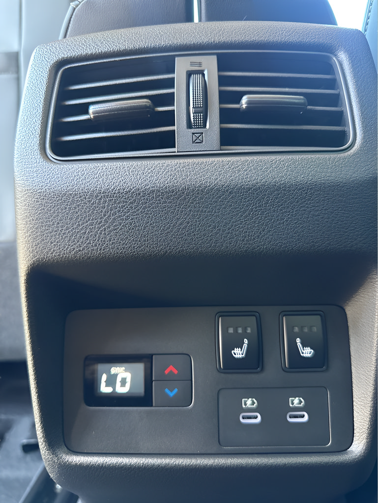 New 2026 Nissan Rogue Platinum w/ Platinum Premium Package AWD/4WD image 13