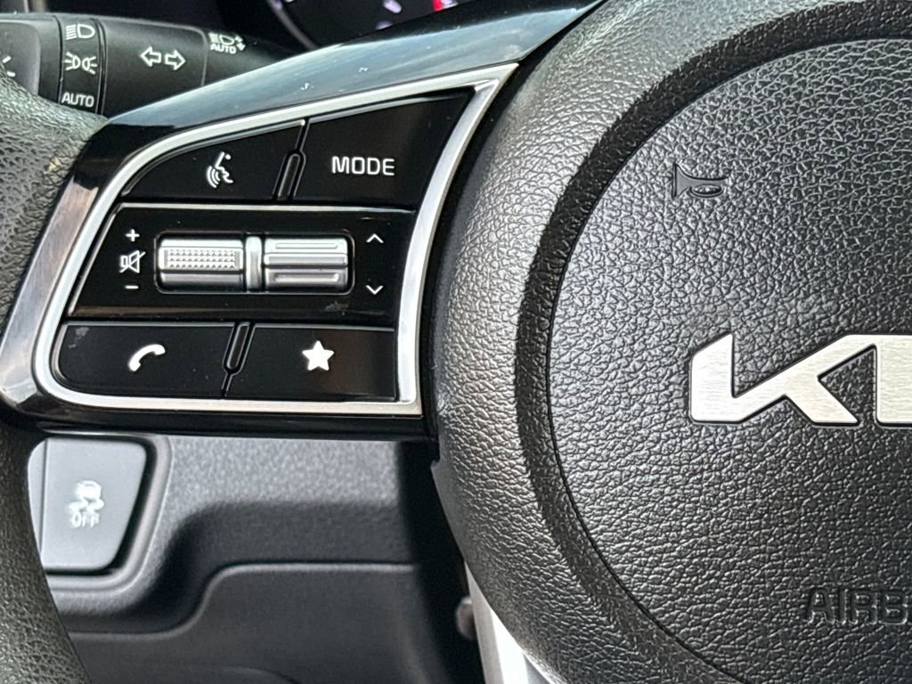 Used 2024 Kia Forte LXS image 18