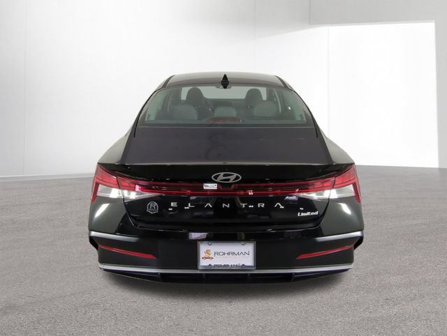New 2026 Hyundai Elantra Limited FWD image 14