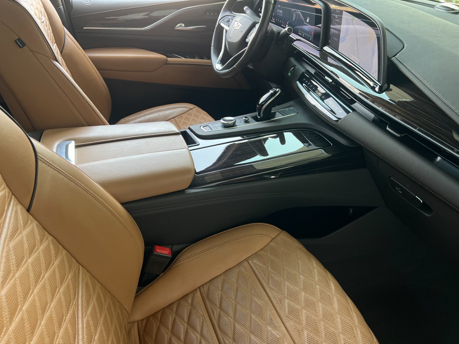 Certified 2021 Cadillac Escalade ESV Sport AWD/4WD image 18