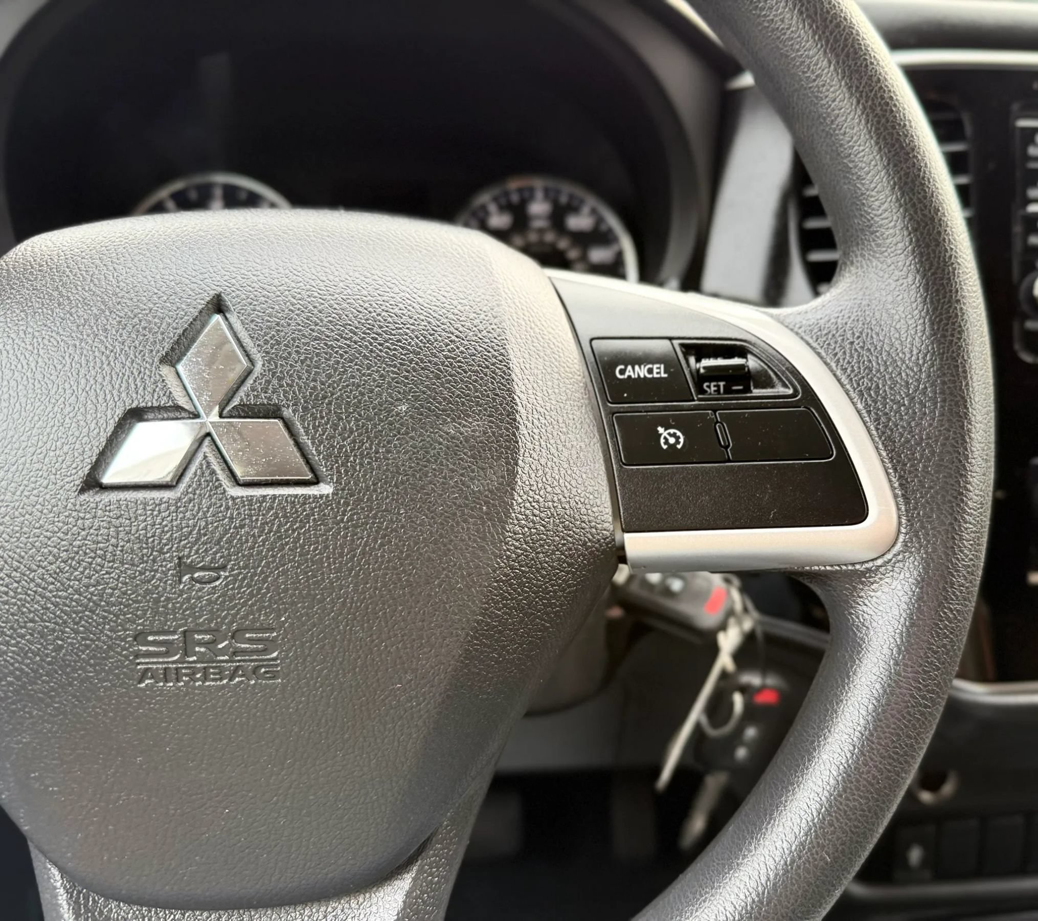 Used 2020 Mitsubishi Outlander ES FWD image 15