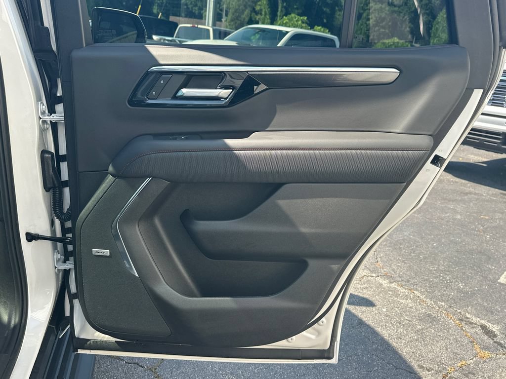 Used 2025 Chevrolet Tahoe RST w/ Comfort Package RWD image 17