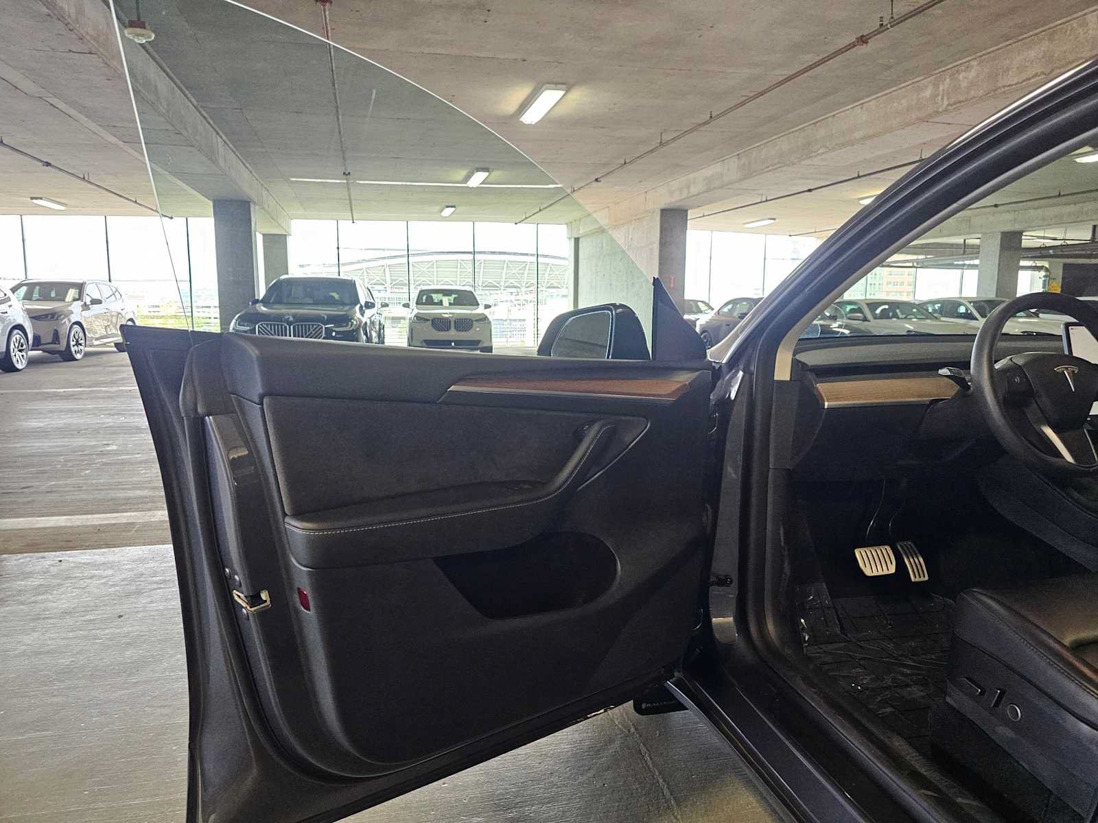 Used 2023 Tesla Model Y Performance AWD/4WD image 22