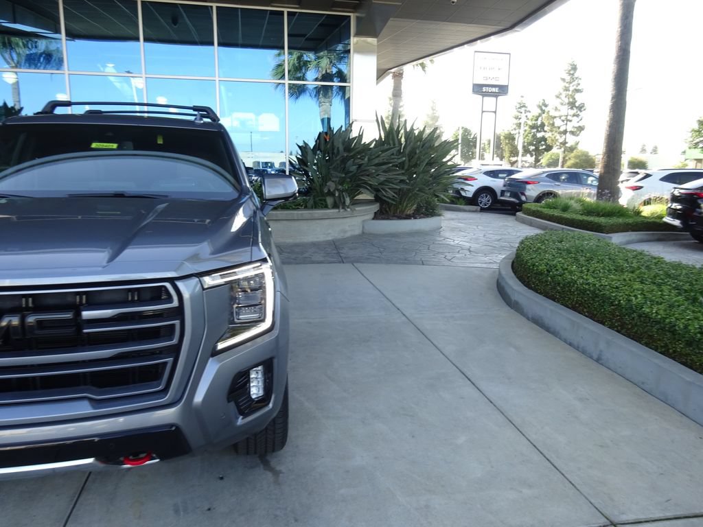 Used 2021 GMC Yukon AT4 w/ AT4 Premium Plus Package AWD/4WD image 35