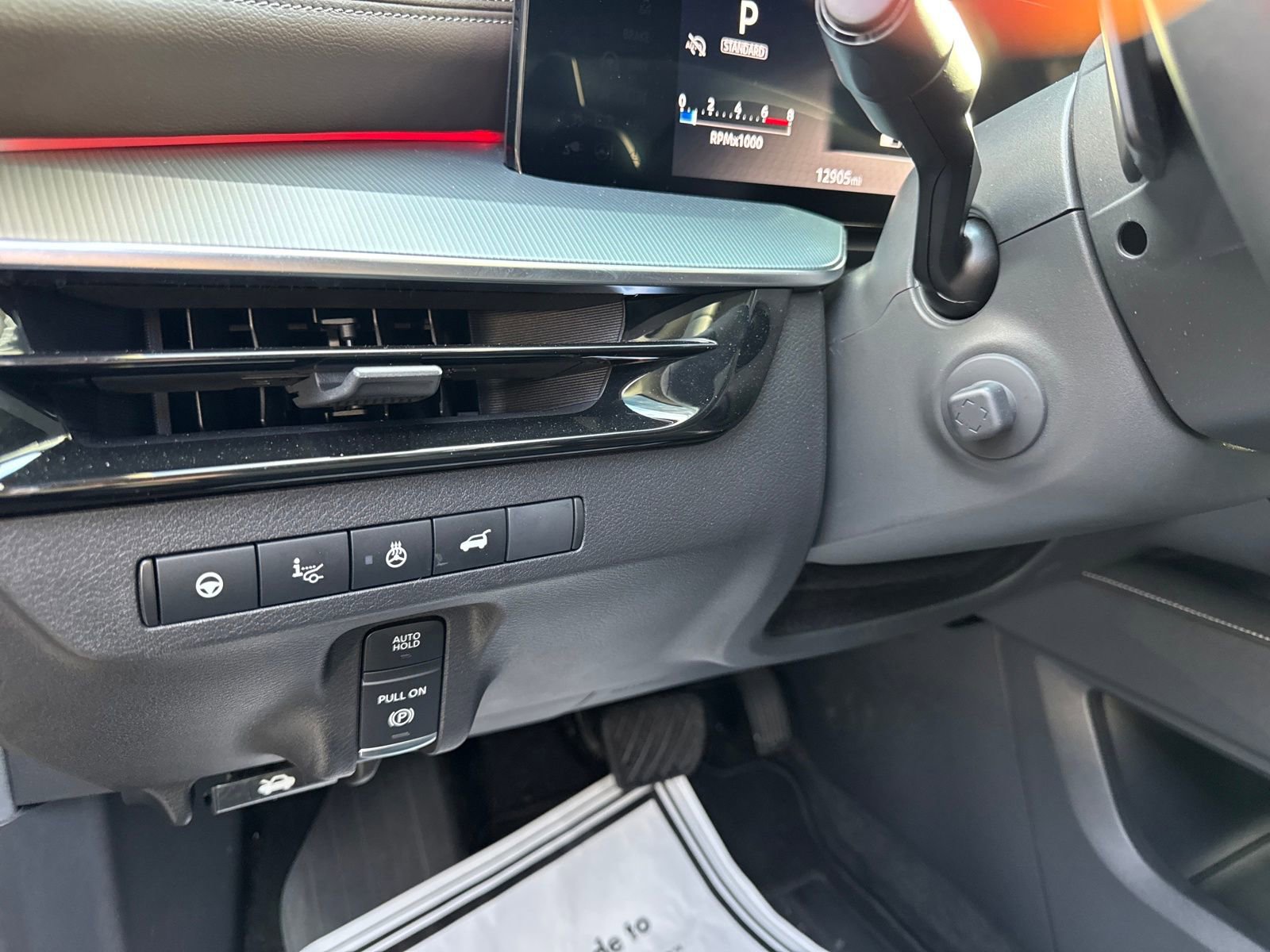 Certified 2025 Nissan Murano Platinum w/ Cargo Package image 14