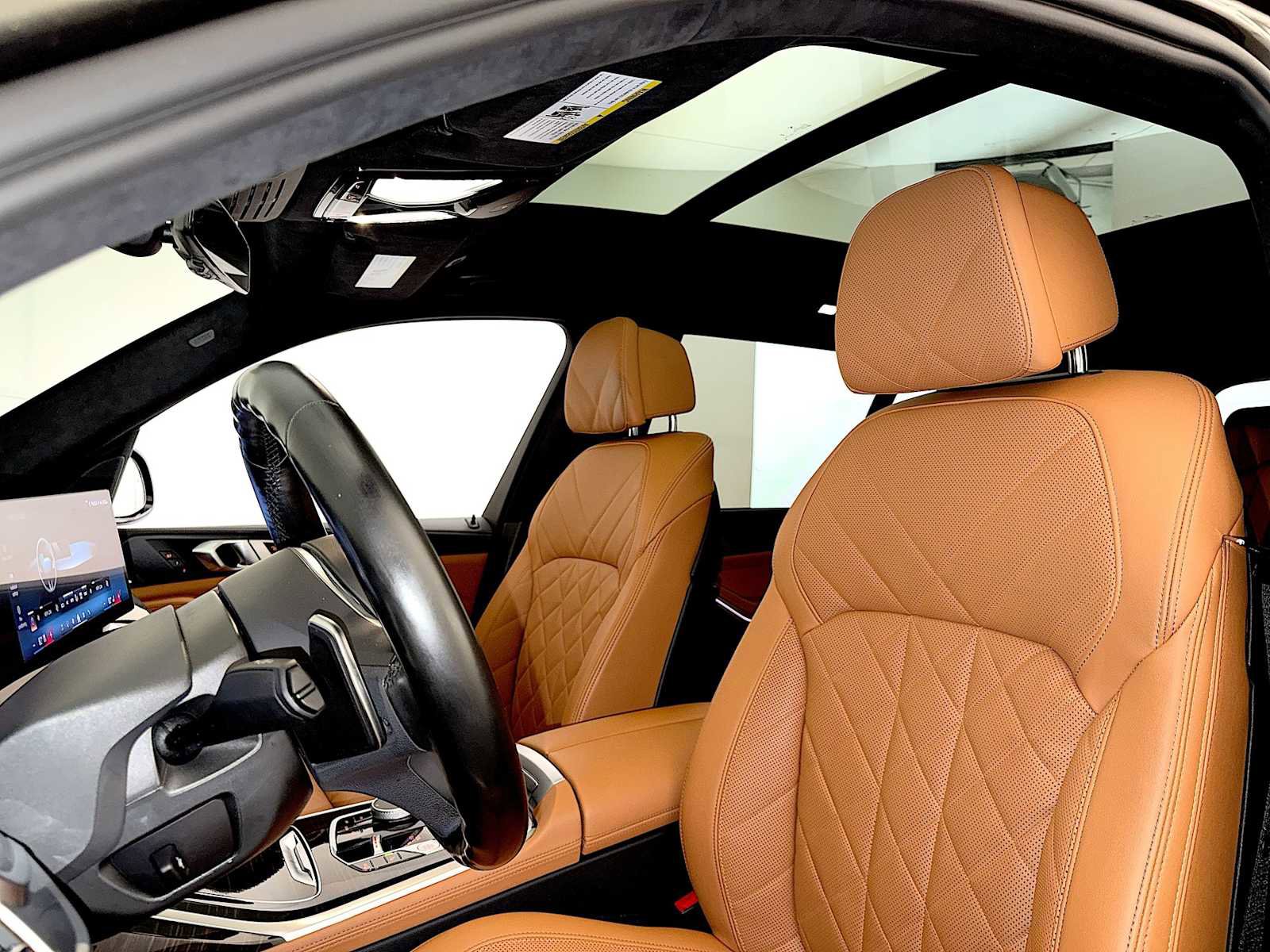 Certified 2024 BMW X7 xDrive40i w/ M Sport Package image 20