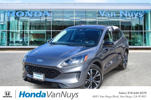 Used 2021 Ford Escape SE w/ SE Sport Appearance Package FWD image 1