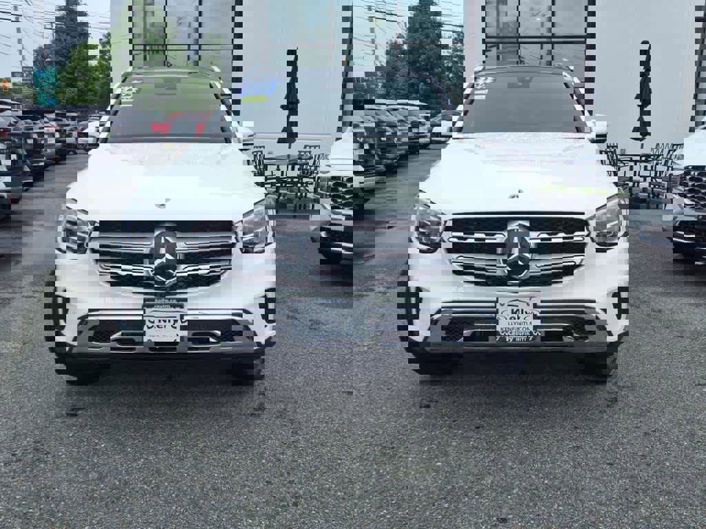 Used 2022 Mercedes-Benz GLC 300 4MATIC image 2