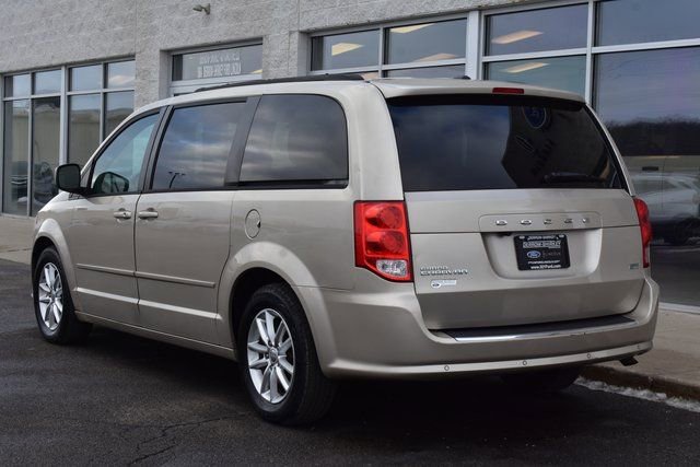 Used 2013 Dodge Grand Caravan SXT w/ Rear Park Assist Pkg image 4