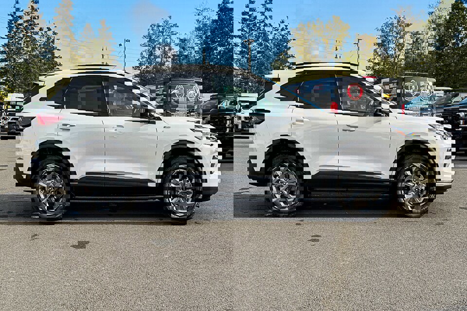 New 2025 Ford Escape ST-Line w/ Tech Pack #1 image 9