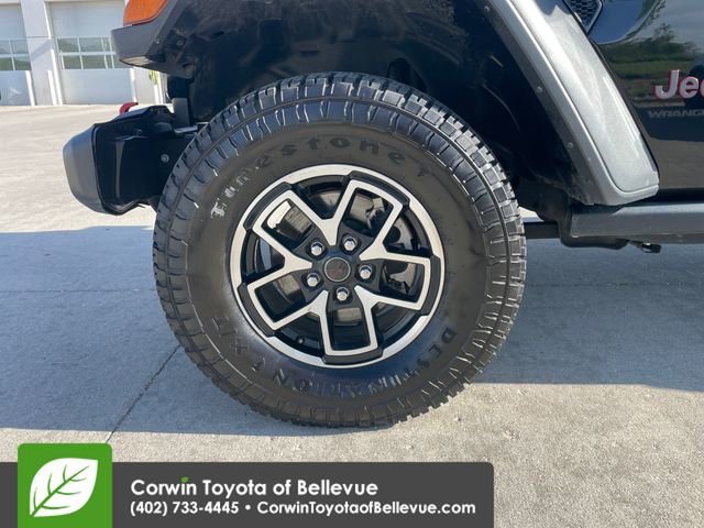 Used 2024 Jeep Wrangler Unlimited Rubicon AWD/4WD image 26