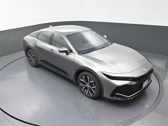 Used 2023 Toyota Crown XLE image 19