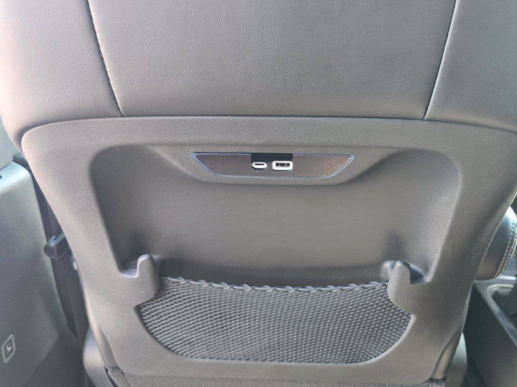 Used 2026 Chrysler Pacifica Select FWD image 26