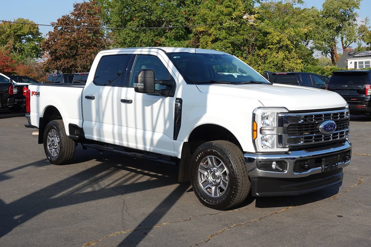 Used 2025 Ford F250 XLT w/ FX4 Off-Road Package AWD/4WD image 4