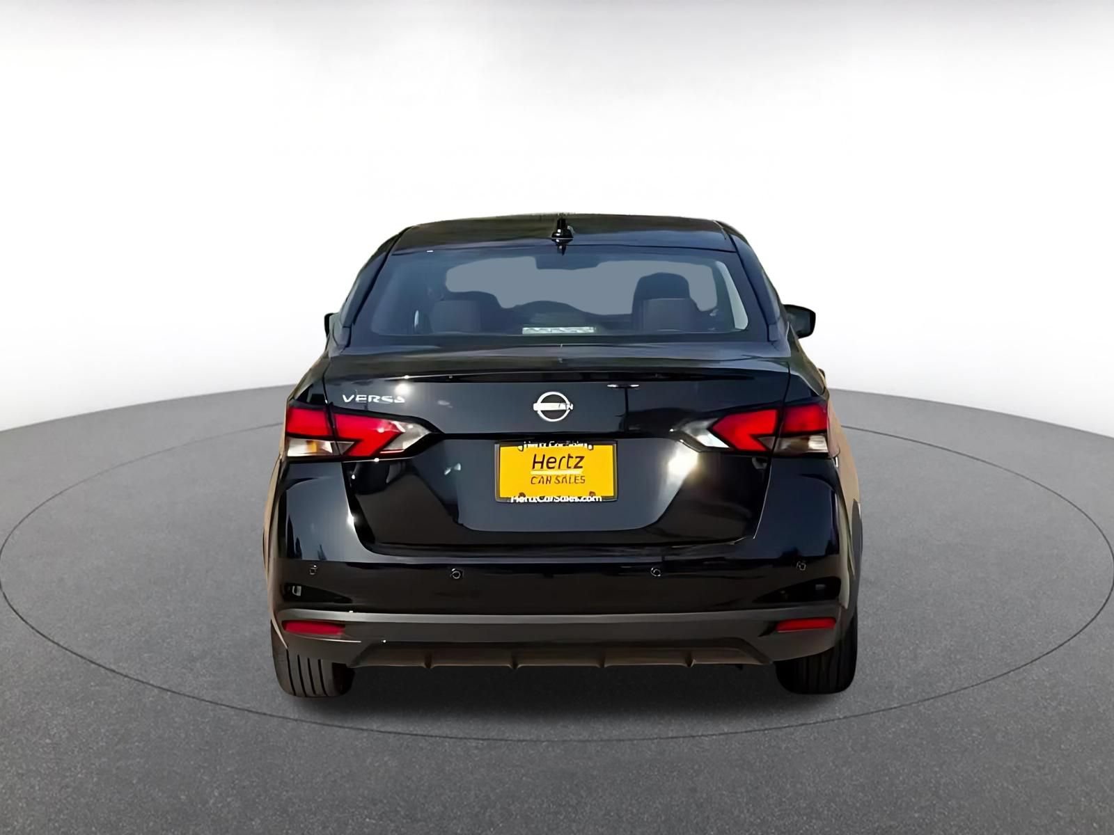 Used 2025 Nissan Versa SV FWD image 10