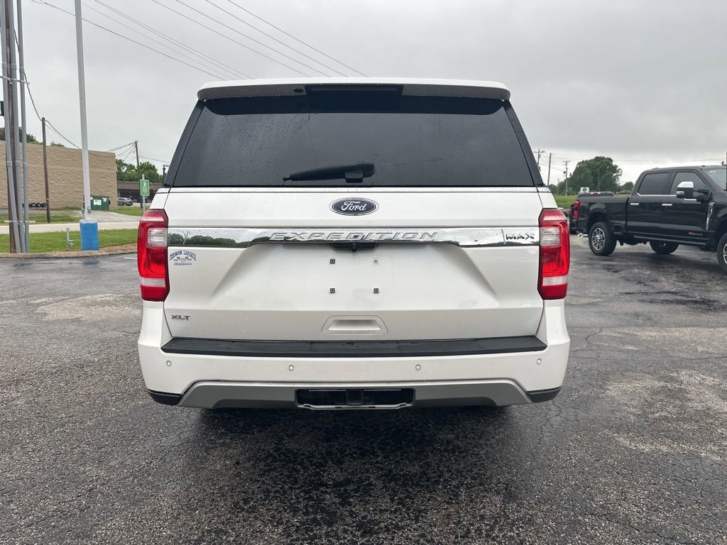Used 2018 Ford Expedition Max XLT w/ Equipment Group 202A AWD/4WD image 4