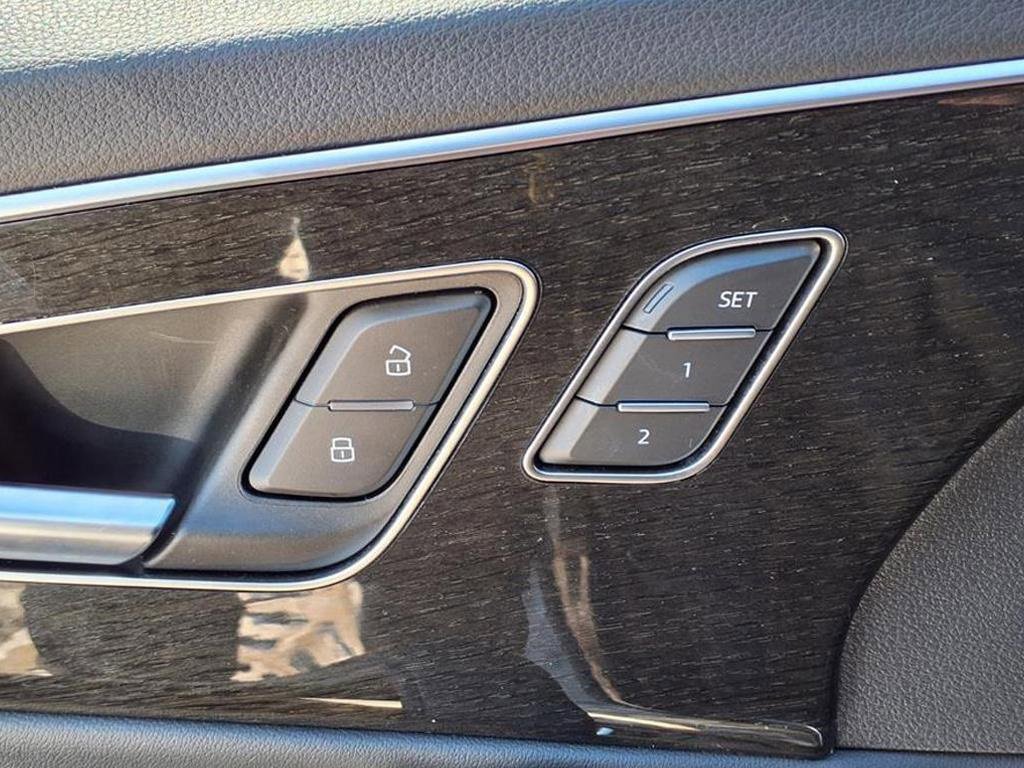 Used 2025 Audi Q7 2.0T Premium w/ Convenience Plus Package image 10