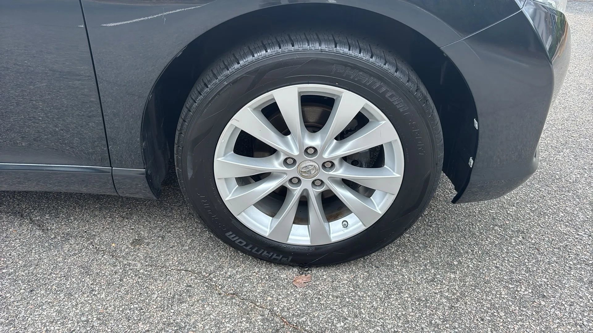 Used 2013 Toyota Venza LE w/ LE Convenience Pkg FWD image 25