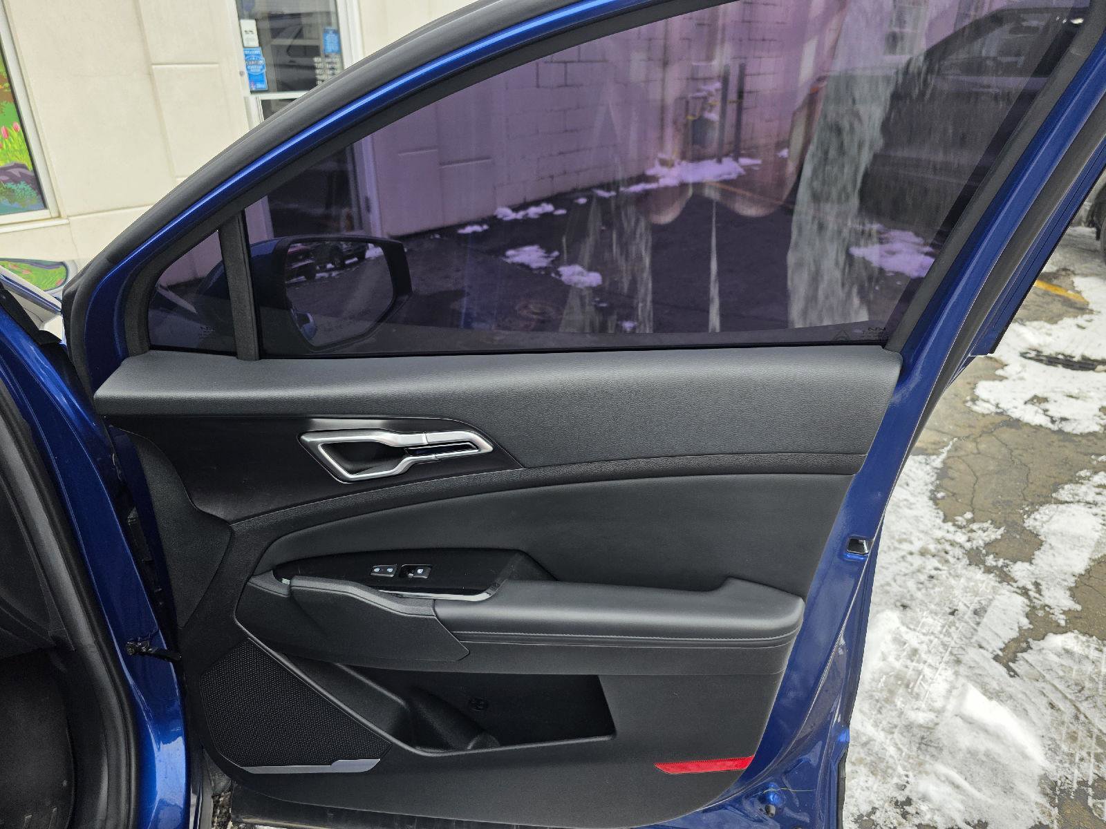 Used 2023 Kia Sportage EX image 29