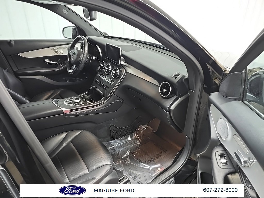 Used 2019 Mercedes-Benz GLC 300 4MATIC image 19
