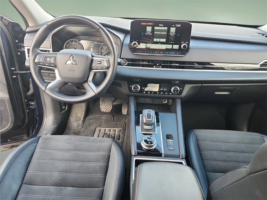 Used 2024 Mitsubishi Outlander SE image 19