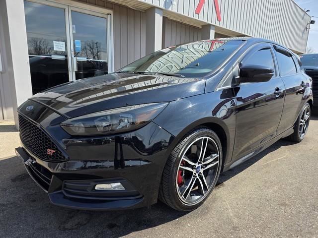 Used 2016 Ford Focus ST image 4