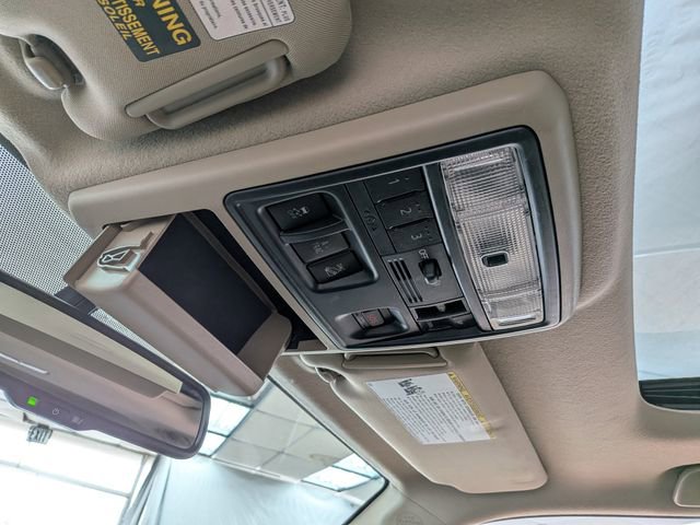 Used 2014 Toyota 4Runner Limited image 18