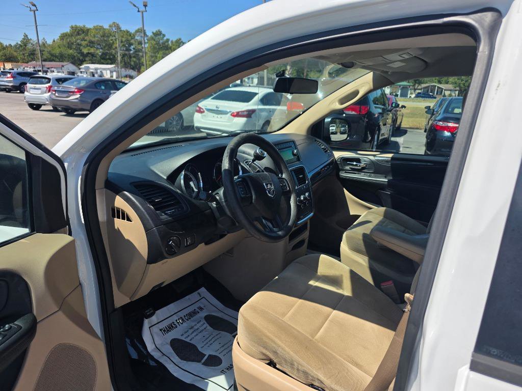 Used 2013 Dodge Grand Caravan SE image 5