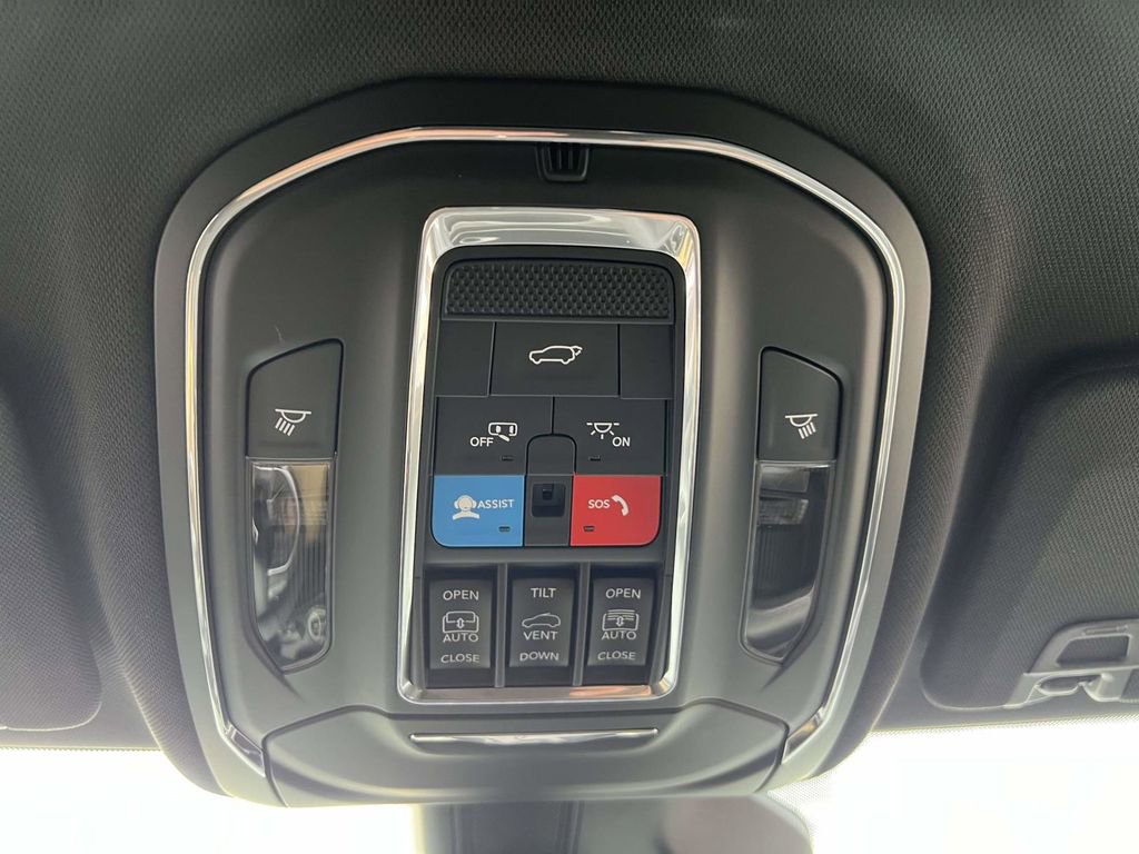 Used 2025 Jeep Grand Cherokee L Limited image 37