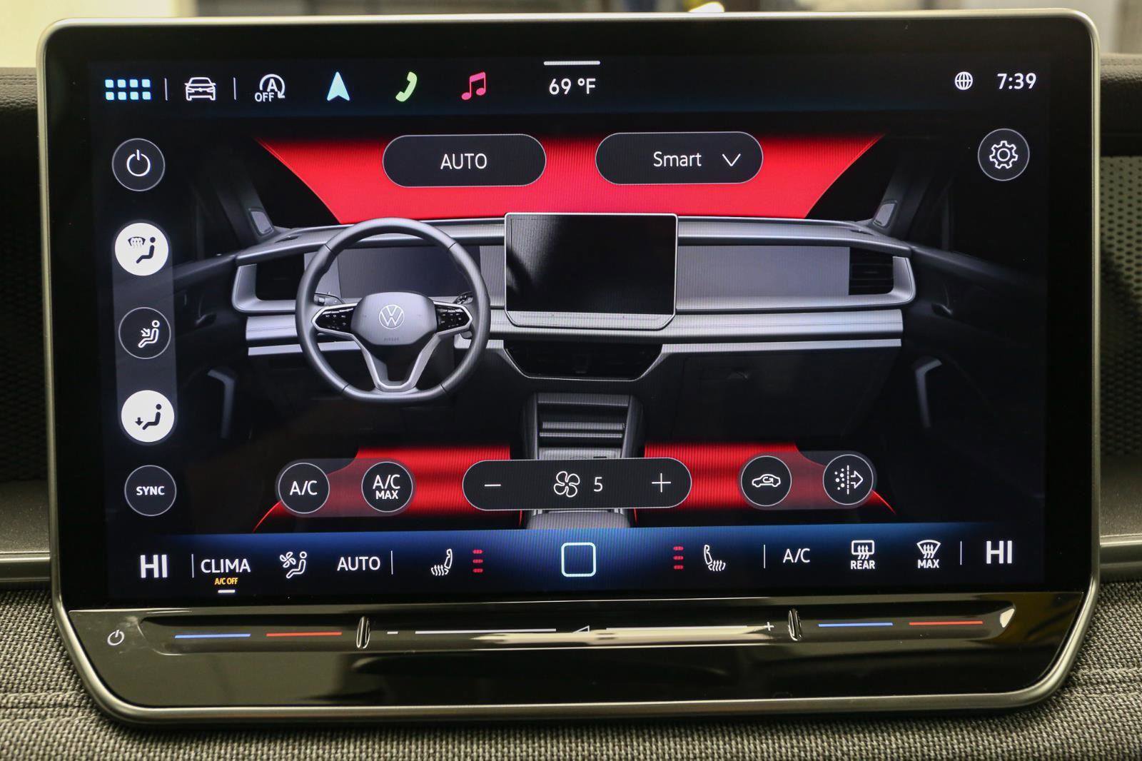 Used 2025 Volkswagen Tiguan S image 26