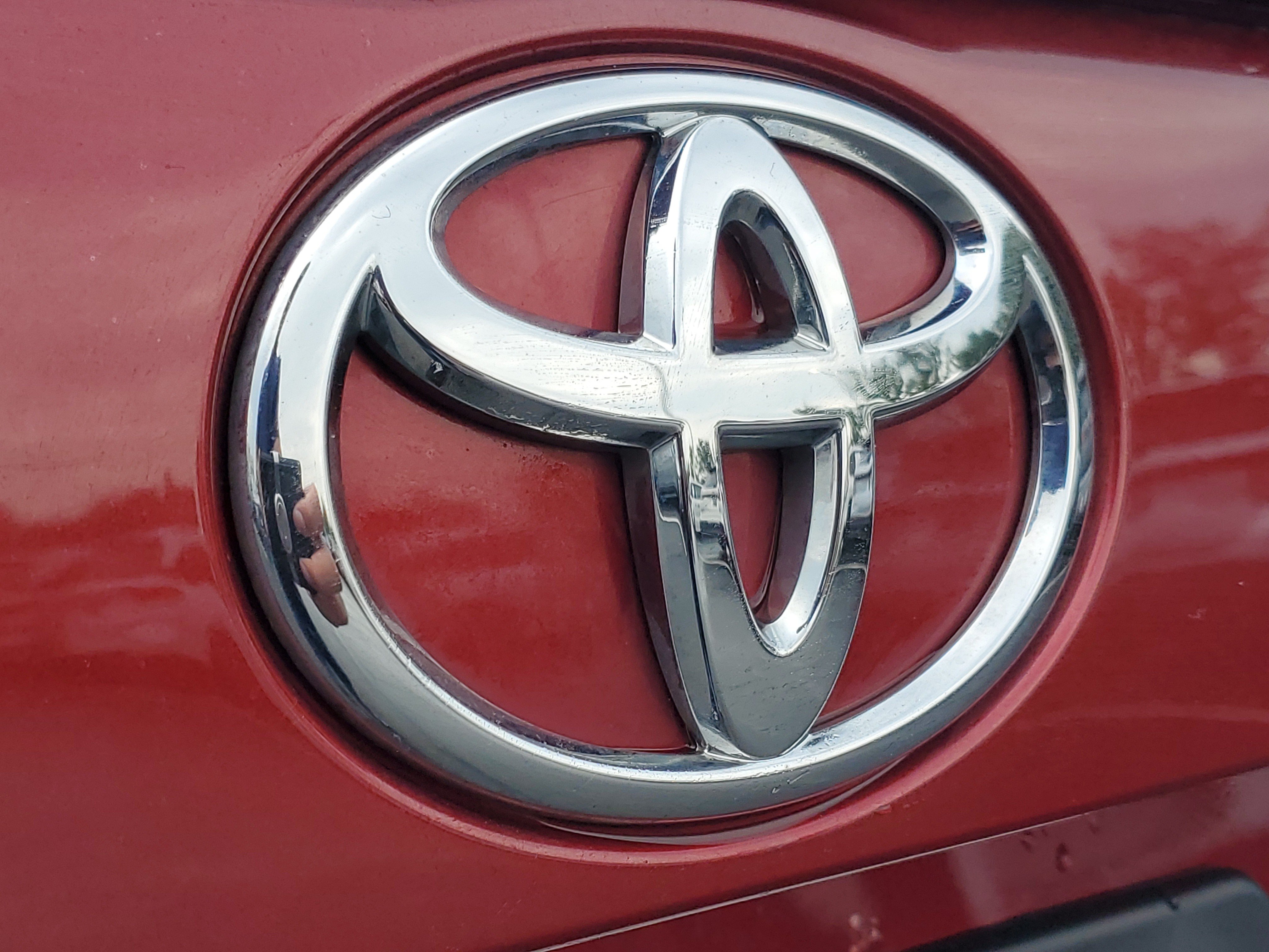 Certified 2020 Toyota RAV4 LE AWD/4WD image 8