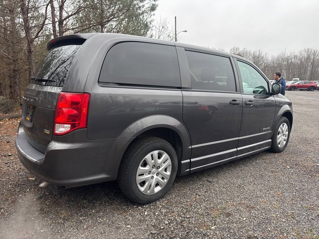 Used 2019 Dodge Grand Caravan SE w/ Power Convenience Group I image 10