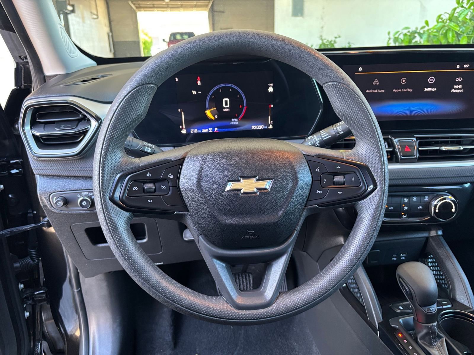 Used 2025 Chevrolet TrailBlazer LT AWD/4WD image 29