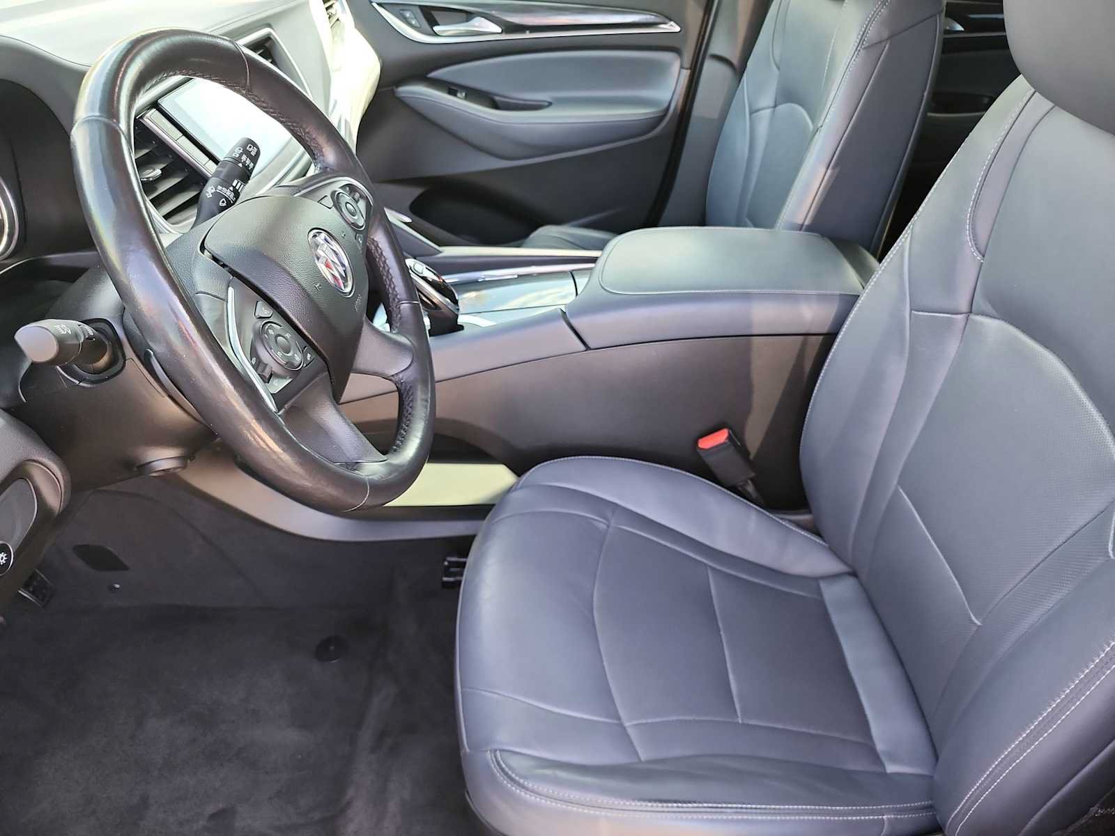 Used 2020 Buick Enclave Premium w/ Sun and Sites Package FWD image 15