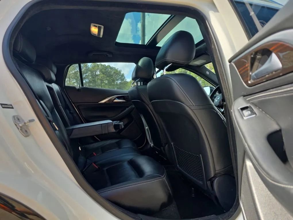 Used 2017 INFINITI QX30 Premium w/ Technology Package image 48