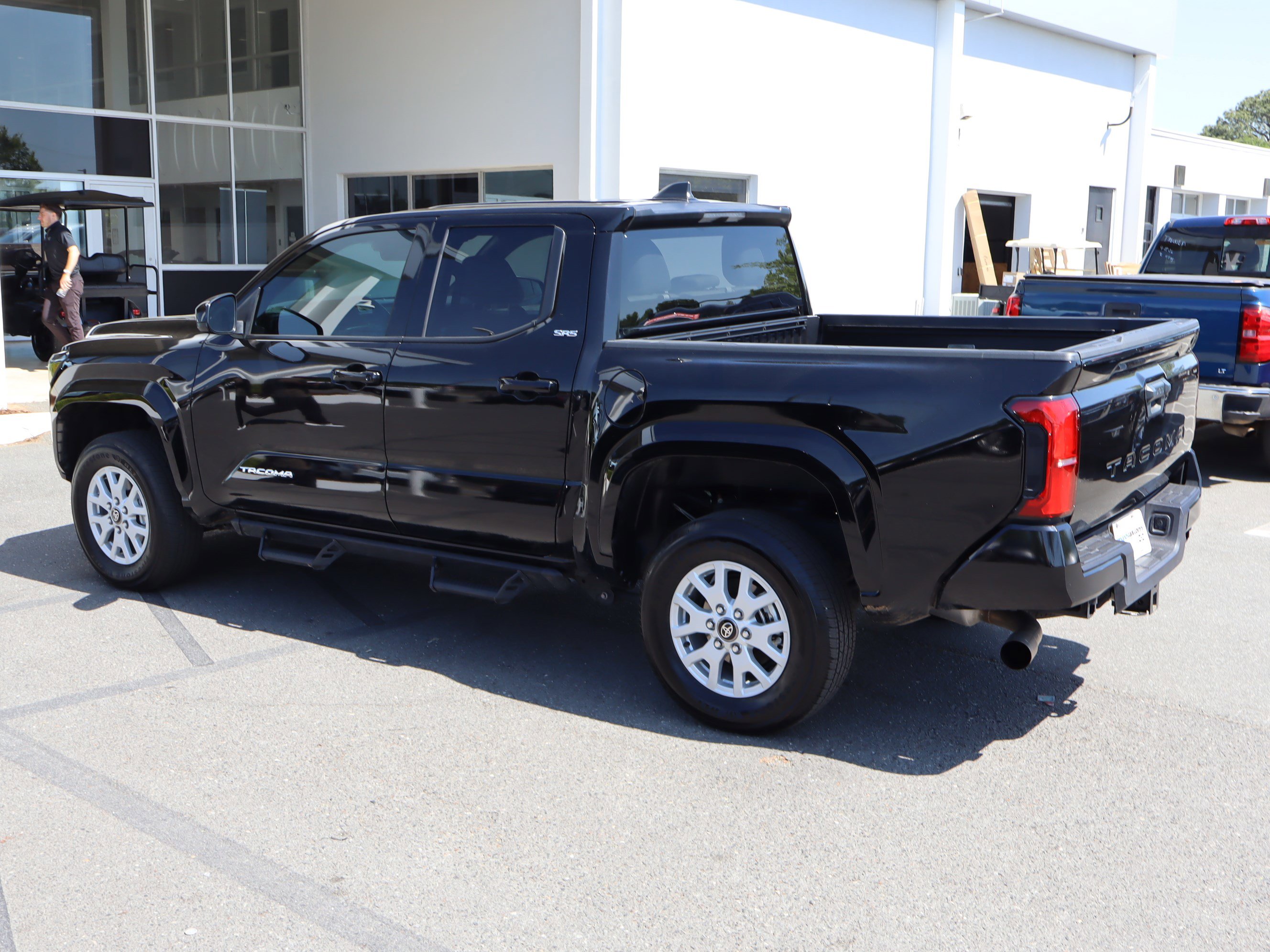 Used 2025 Toyota Tacoma SR5 RWD image 8