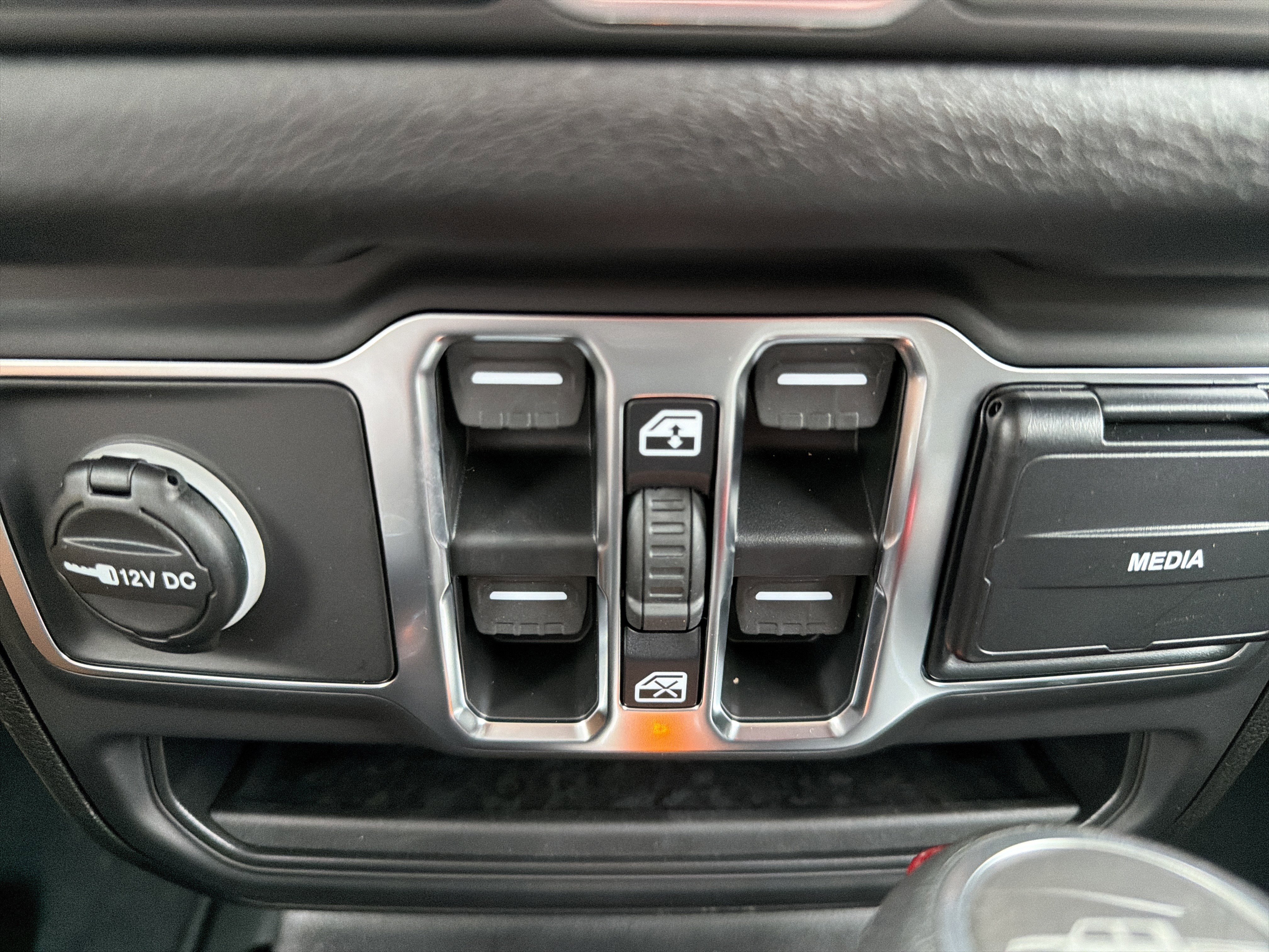 New 2026 Jeep Gladiator Sport image 21